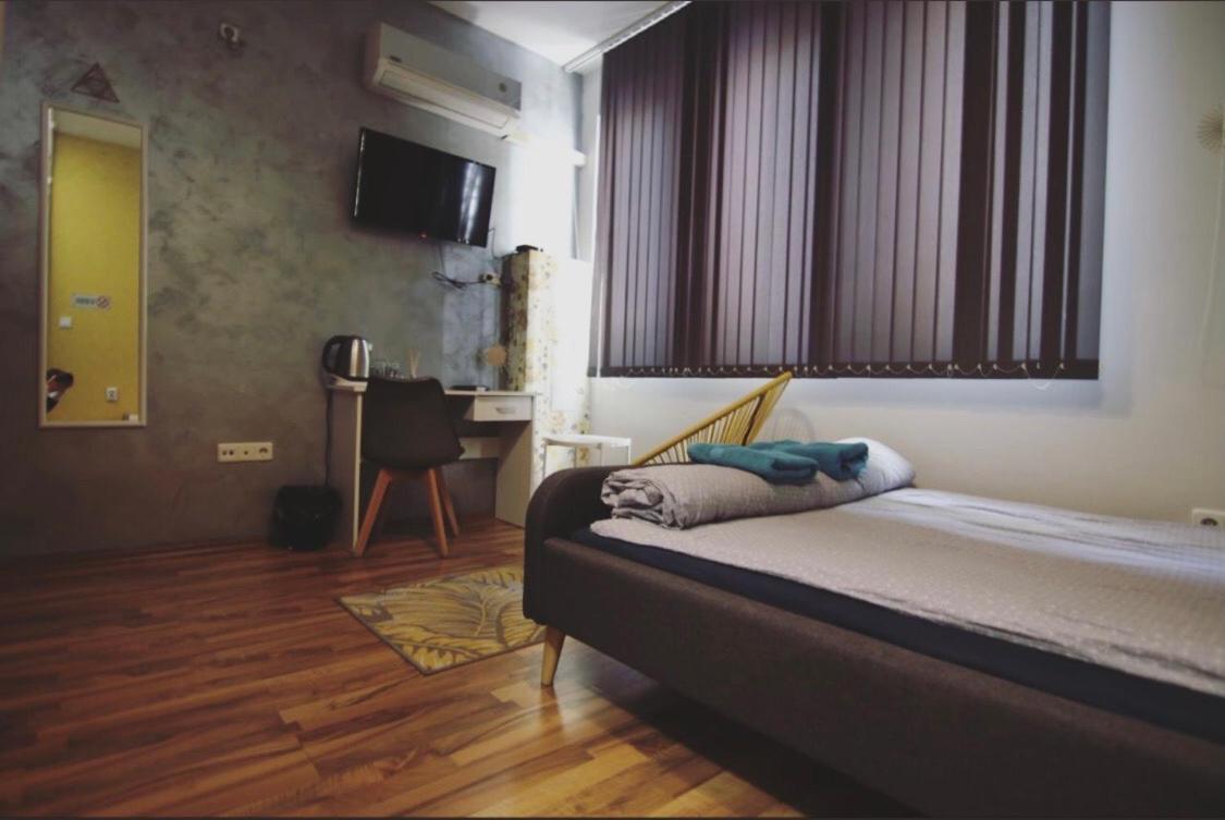 Nice Place Guest House Oborishte Sofia Exterior photo